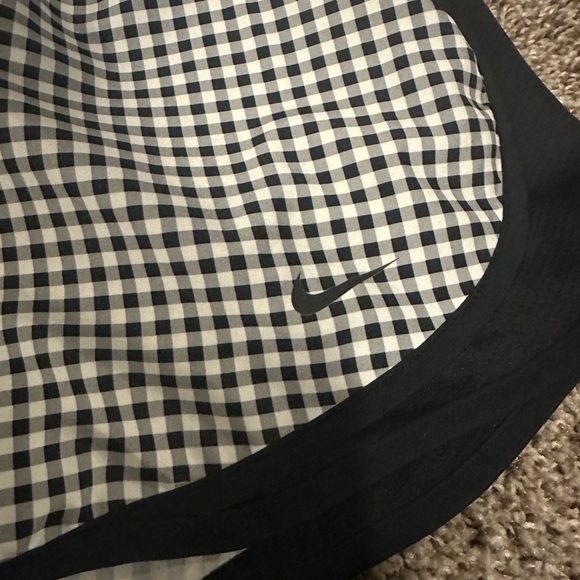 Nike Black and White Athletic Shorts gingham print size XS - Picture 2 of 5